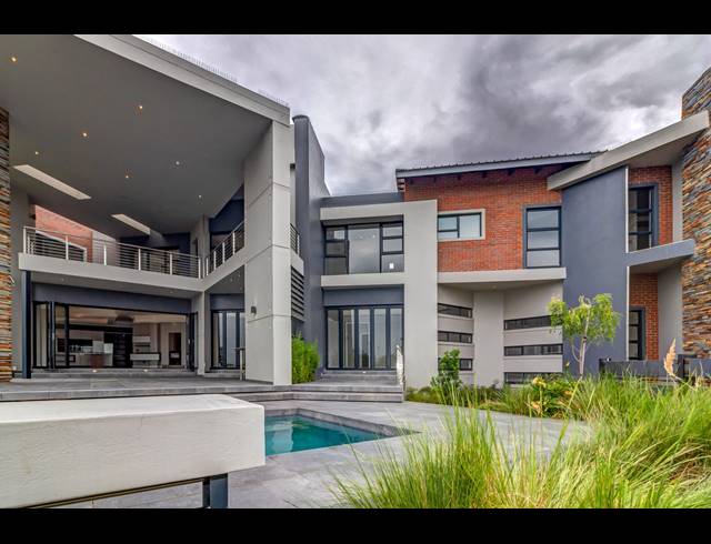 5 BEDROOM HOUSE FOR SALE IN STEYN CITY